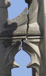 earthquake damage to arch